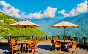 The Continental Gangtok - Pime Location Hotel - Best Rated Property Of 2024-25